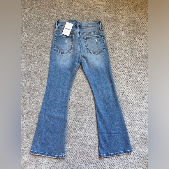 NWT Forever 21 Boot Leg Jeans. Size 9/10 - Picture 5 of 5